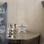 Mirabuenos Apartment *
