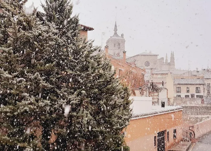 Апартаменты Mirabuenos *